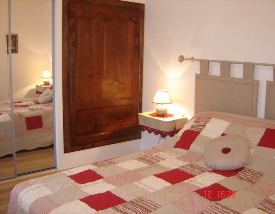 CHAMBRE A L ETAGE